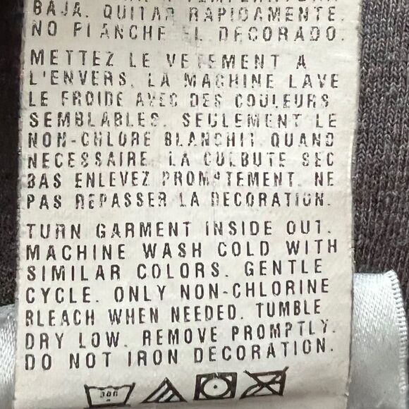 Disney world mens medium mickey mouse does it make me look cheesy distressed tee - Picture 9 of 9